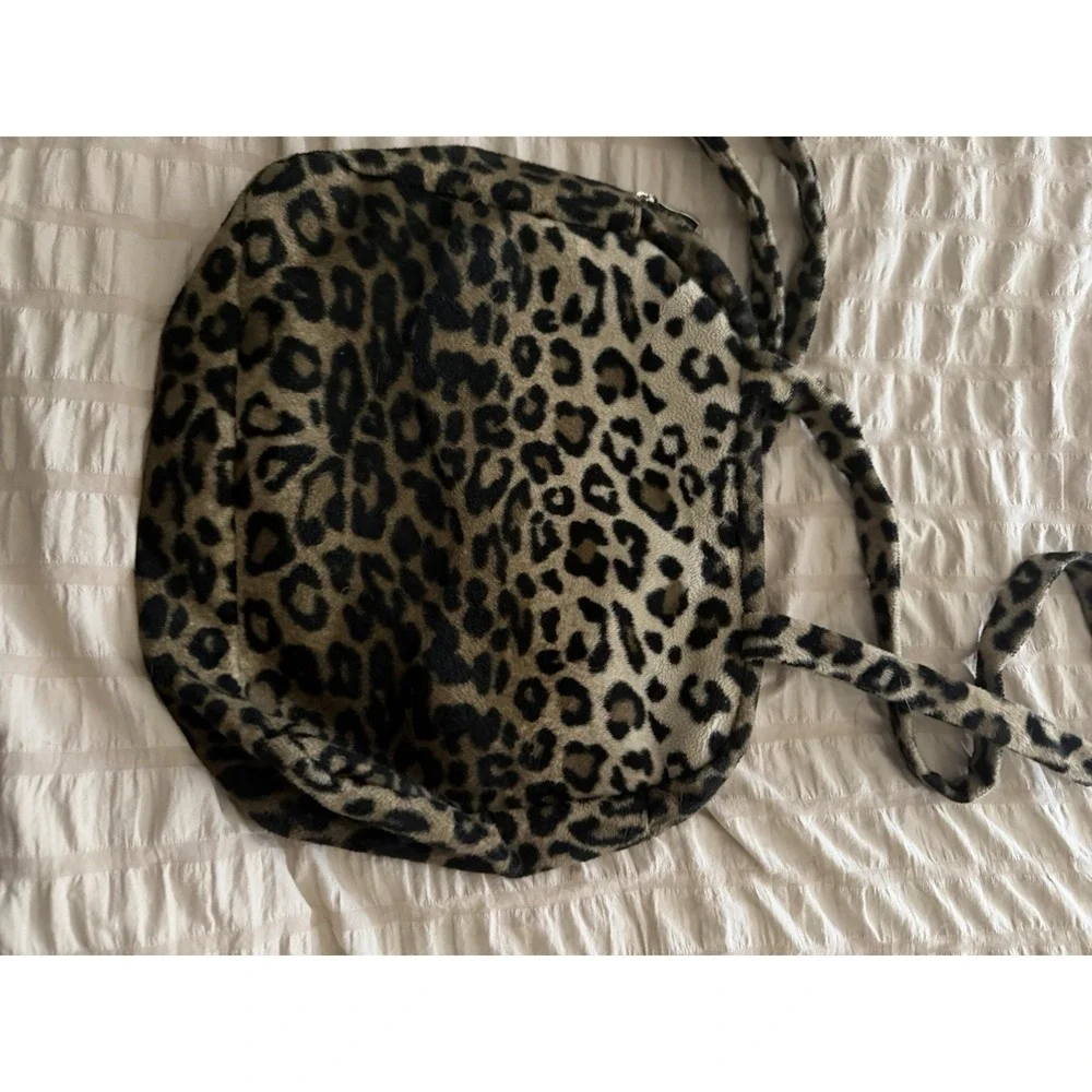 Fuzzy Leopard/Cheetah print purse bag, 13x10